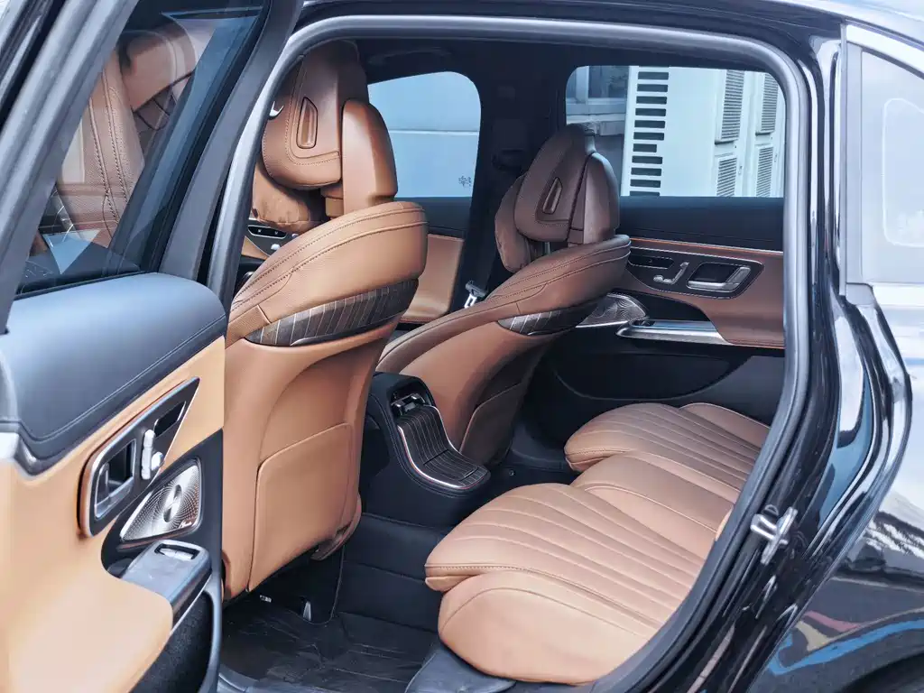 Mercedes-Benz E-Class — миниатюра 5