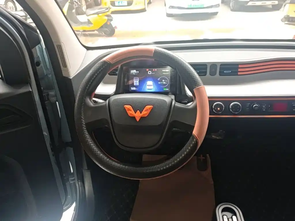 Wuling MINIEV — миниатюра 11