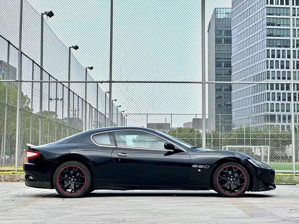 Maserati GranTurismo — миниатюра 17