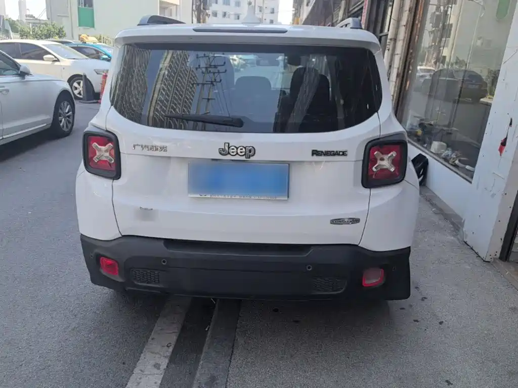 Jeep Renegade — миниатюра 6