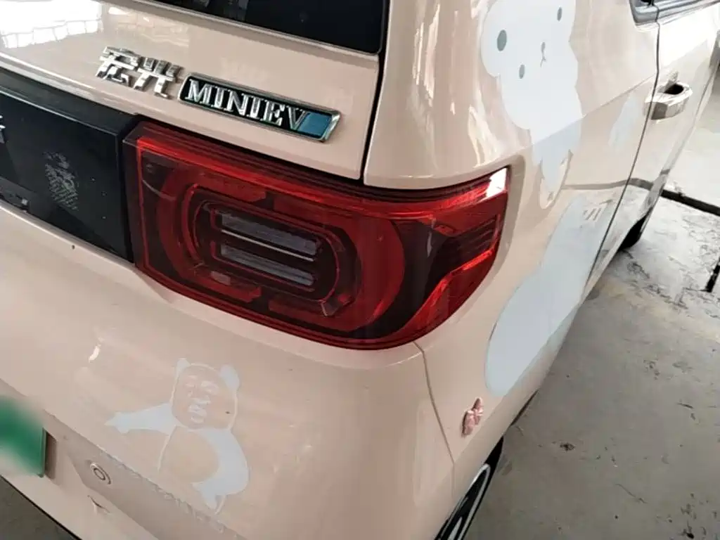 Wuling MINIEV — миниатюра 7