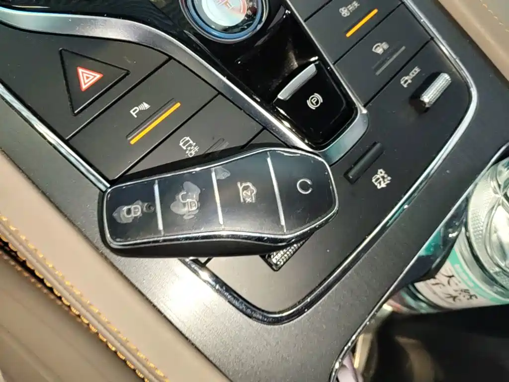 BYD Yuan Plus — миниатюра 9