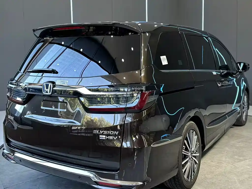 Honda Elysion — миниатюра 6