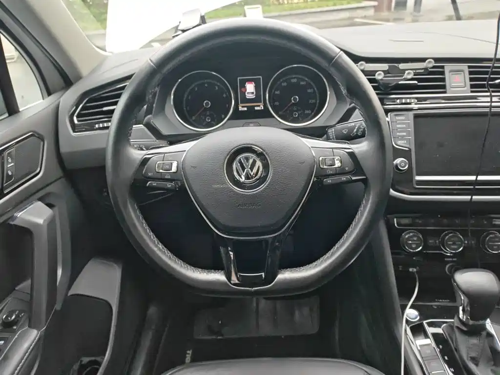 Volkswagen Tiguan L — миниатюра 6