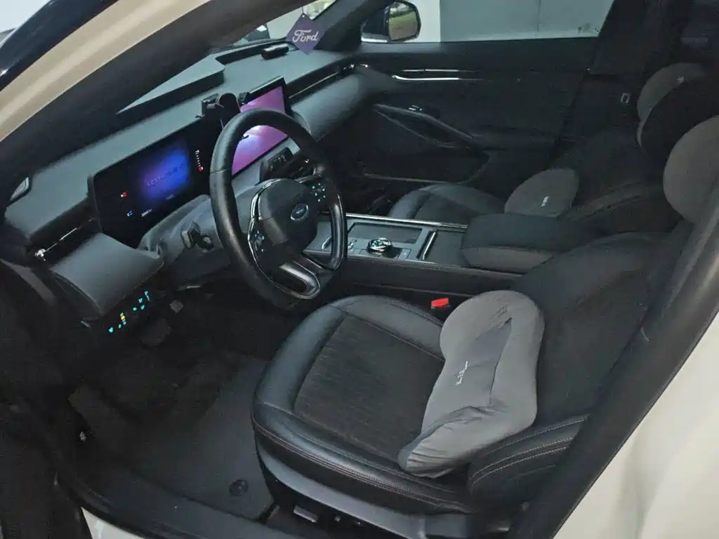 Ford Mondeo — миниатюра 11