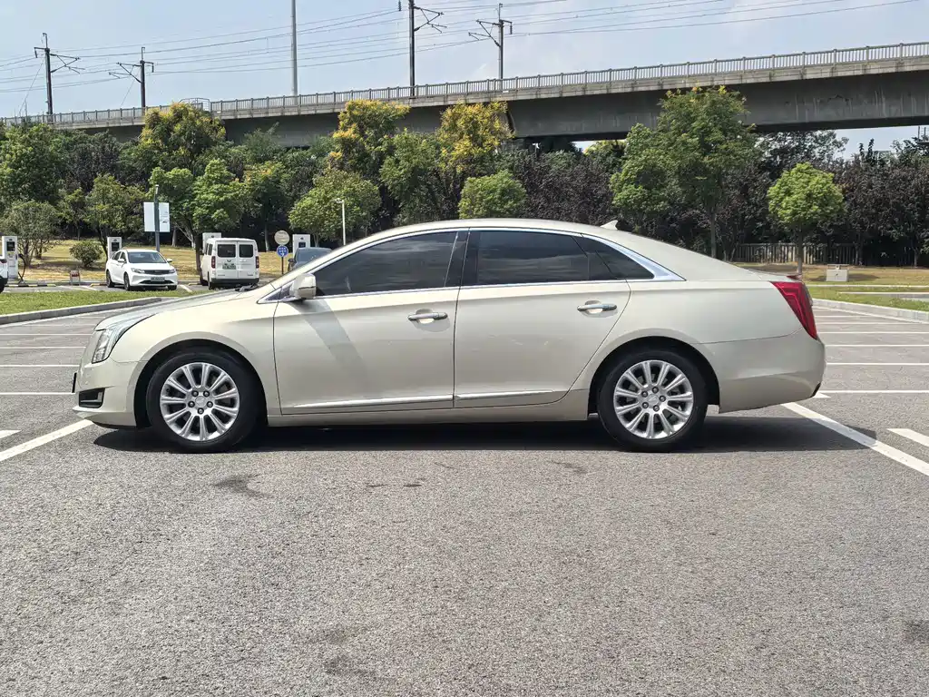 Cadillac XTS — миниатюра 3