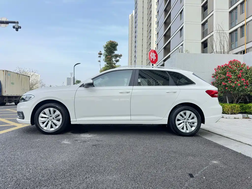 Volkswagen Lavida - фото 8