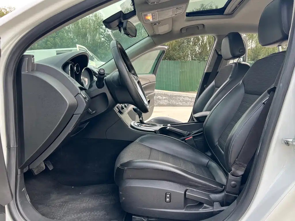 Buick Regal — миниатюра 13