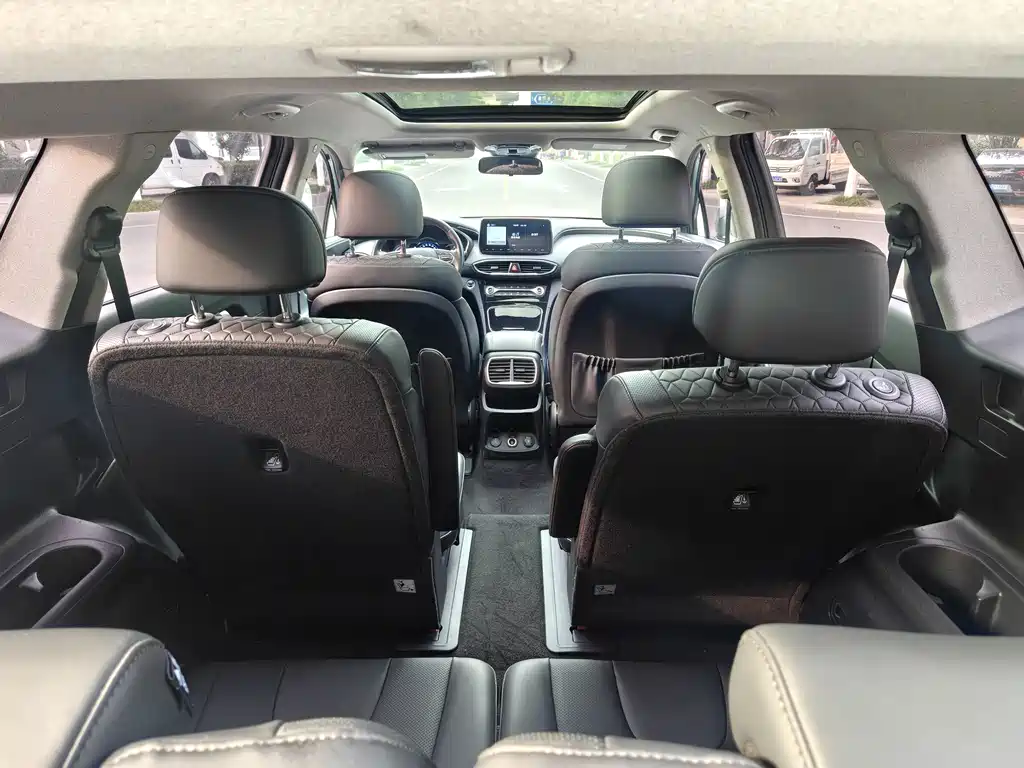 Hyundai Santa Fe — миниатюра 6