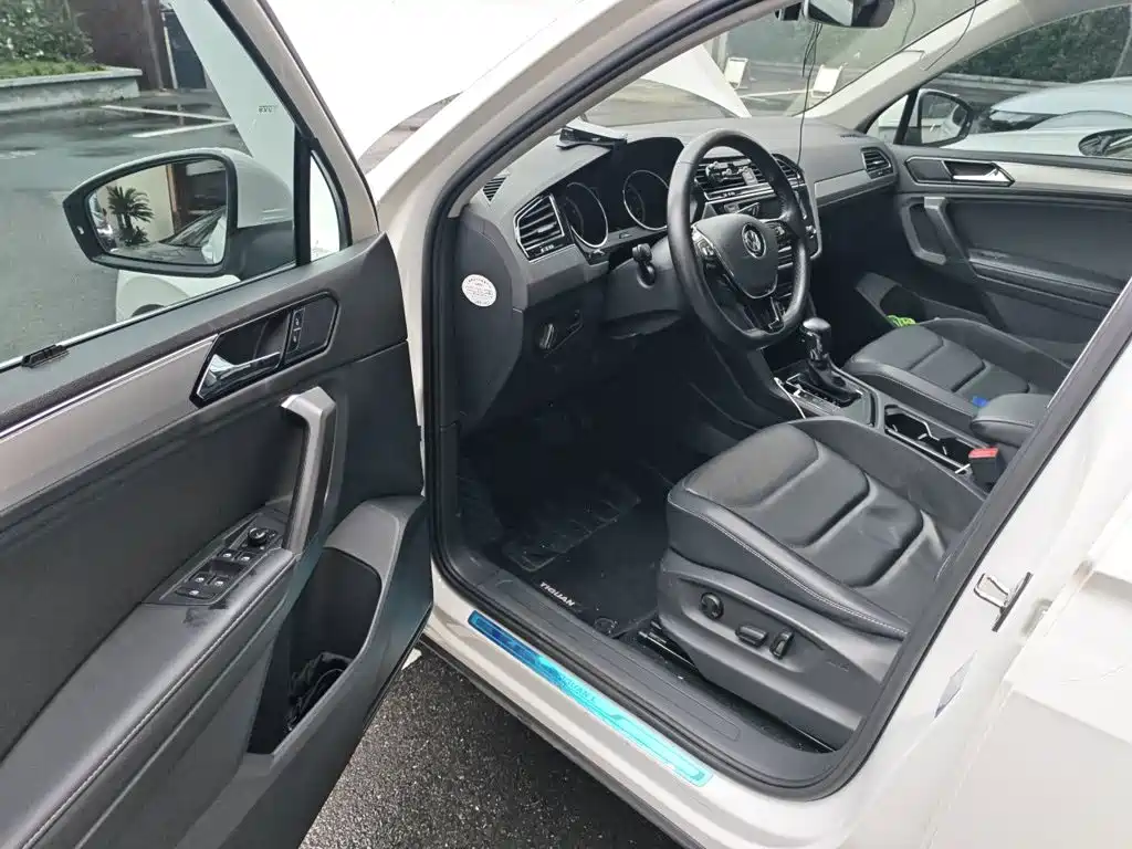 Volkswagen Tiguan L — миниатюра 12
