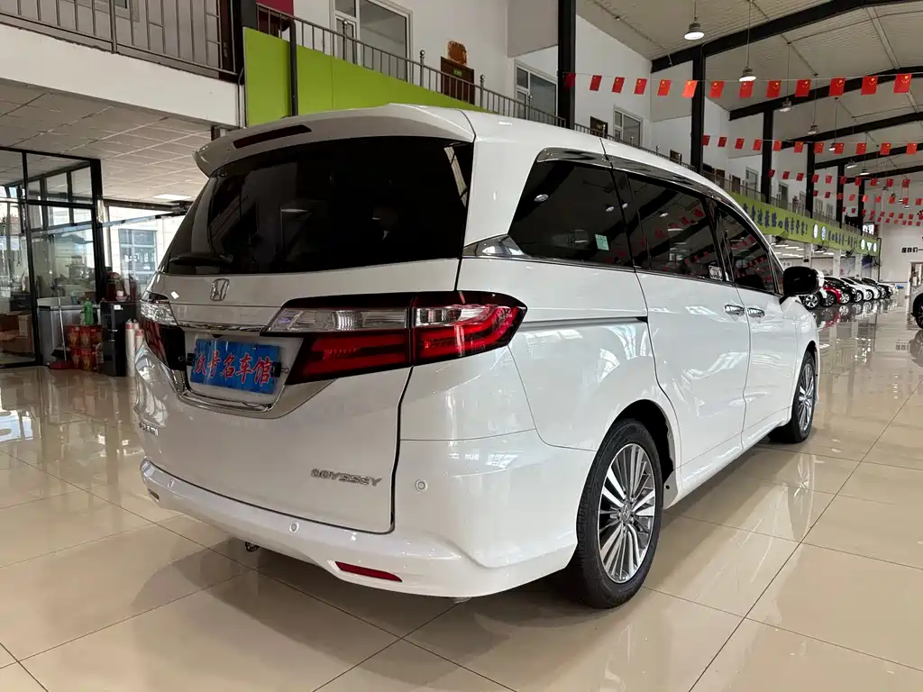 Honda Odyssey — миниатюра 8