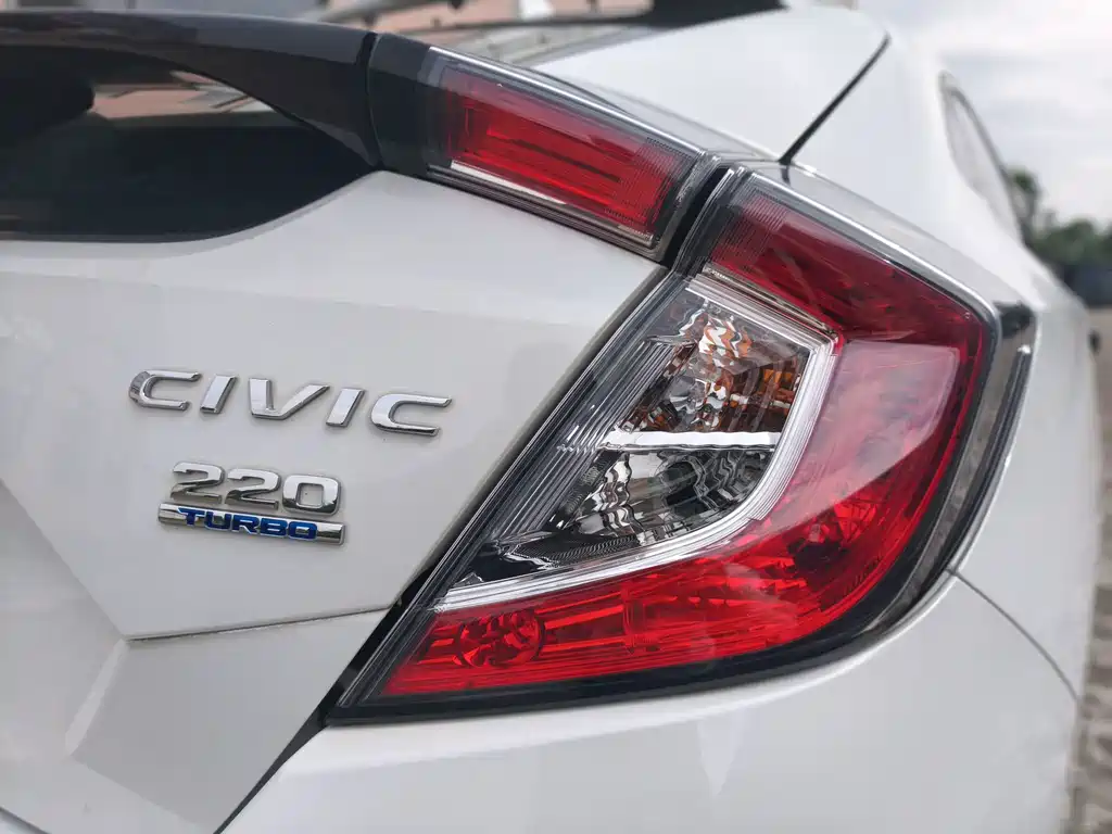 Honda Civic — миниатюра 18