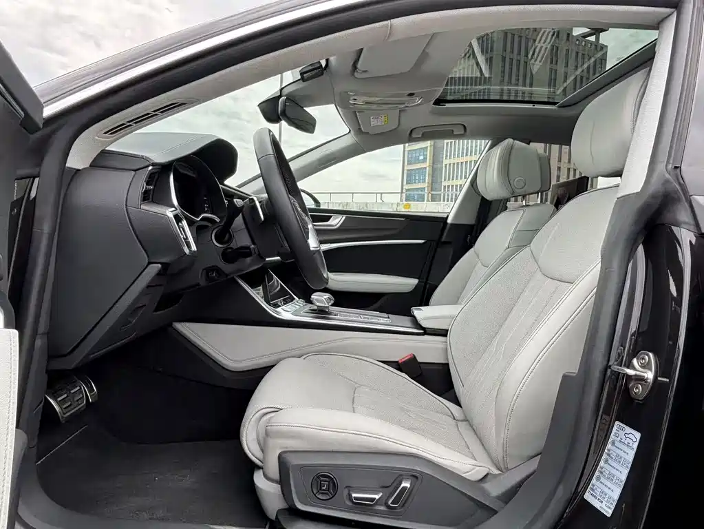 Audi A7L 2024 55 TFSI quattro Flagship