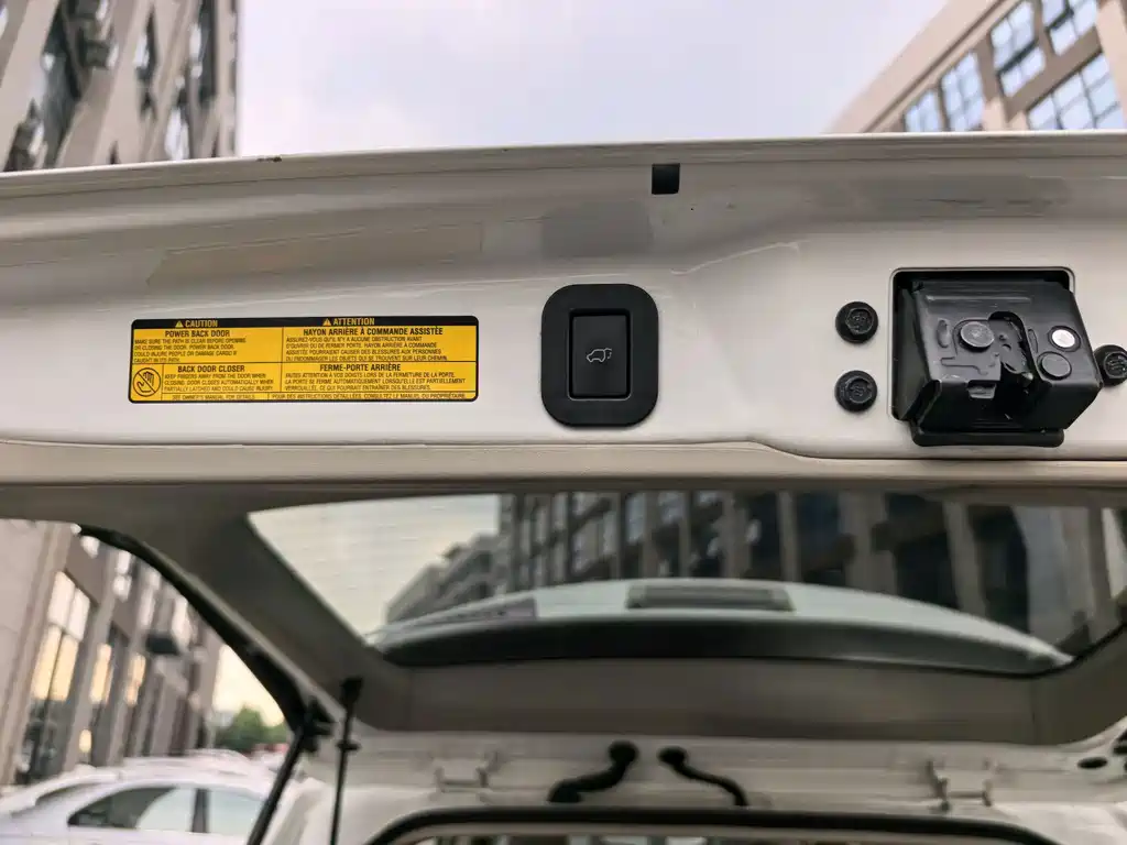 Toyota Sienna — миниатюра 22