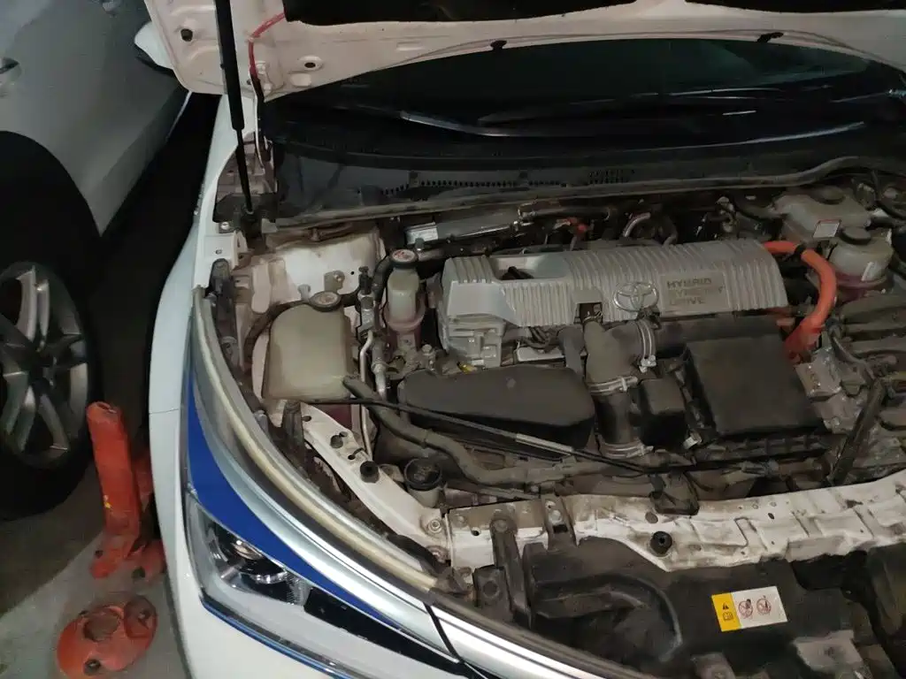 Toyota Corolla Hybrid — миниатюра 21