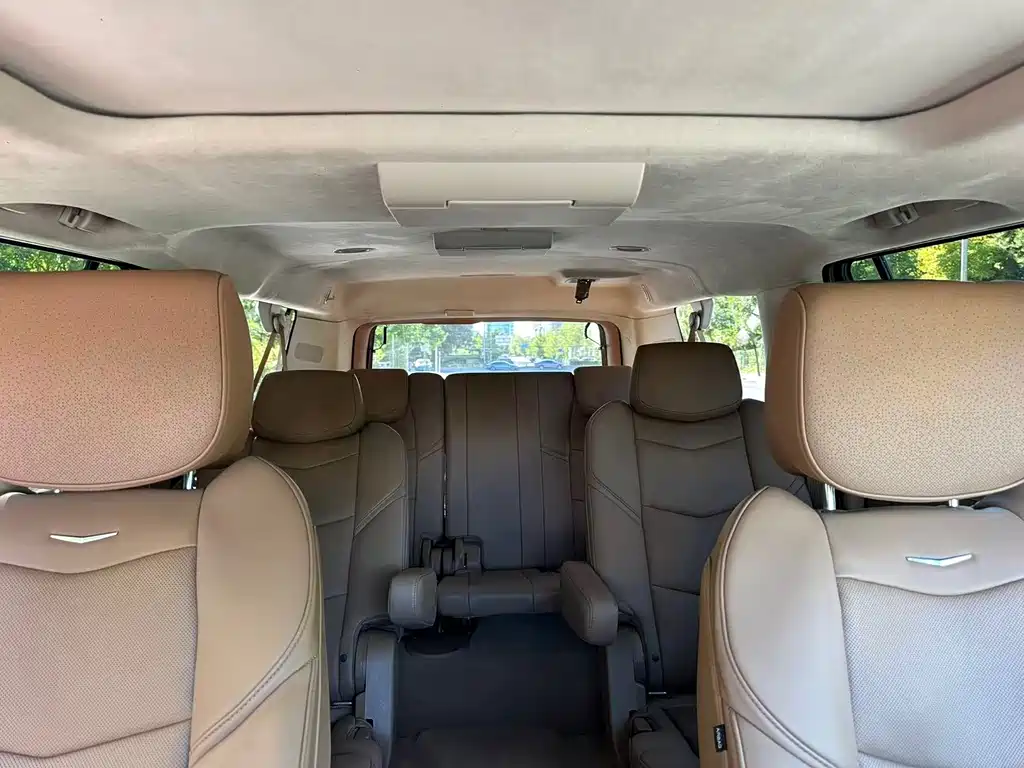 Cadillac Escalade — миниатюра 15