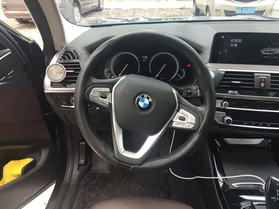 BMW X3 — миниатюра 15