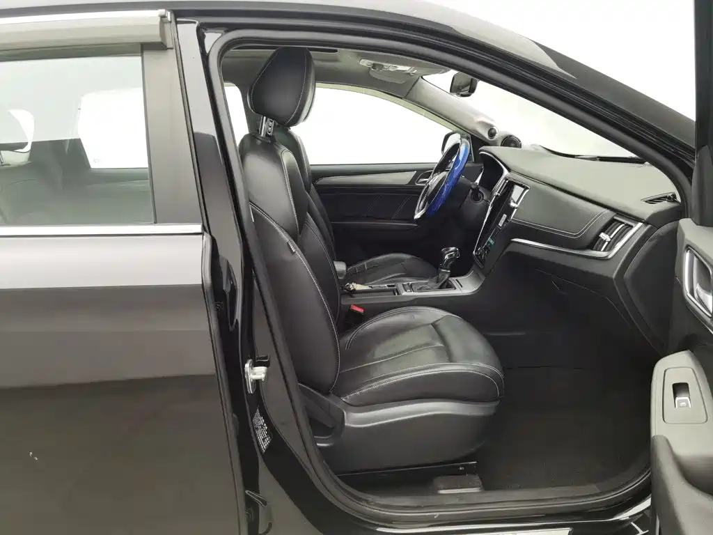 Roewe RX5 — миниатюра 23