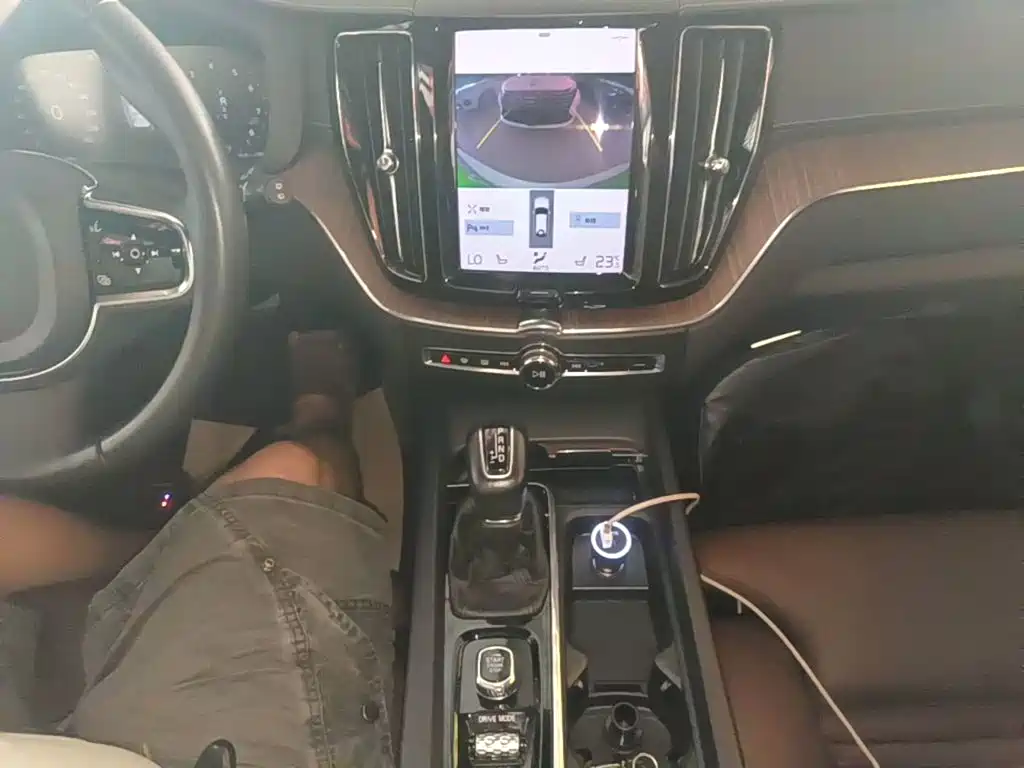 Volvo XC60 — миниатюра 14