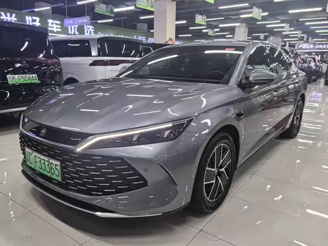 2025 BYD Qin