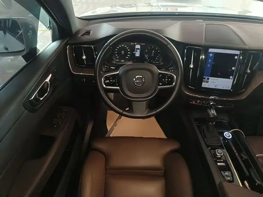 Volvo XC60 — миниатюра 11