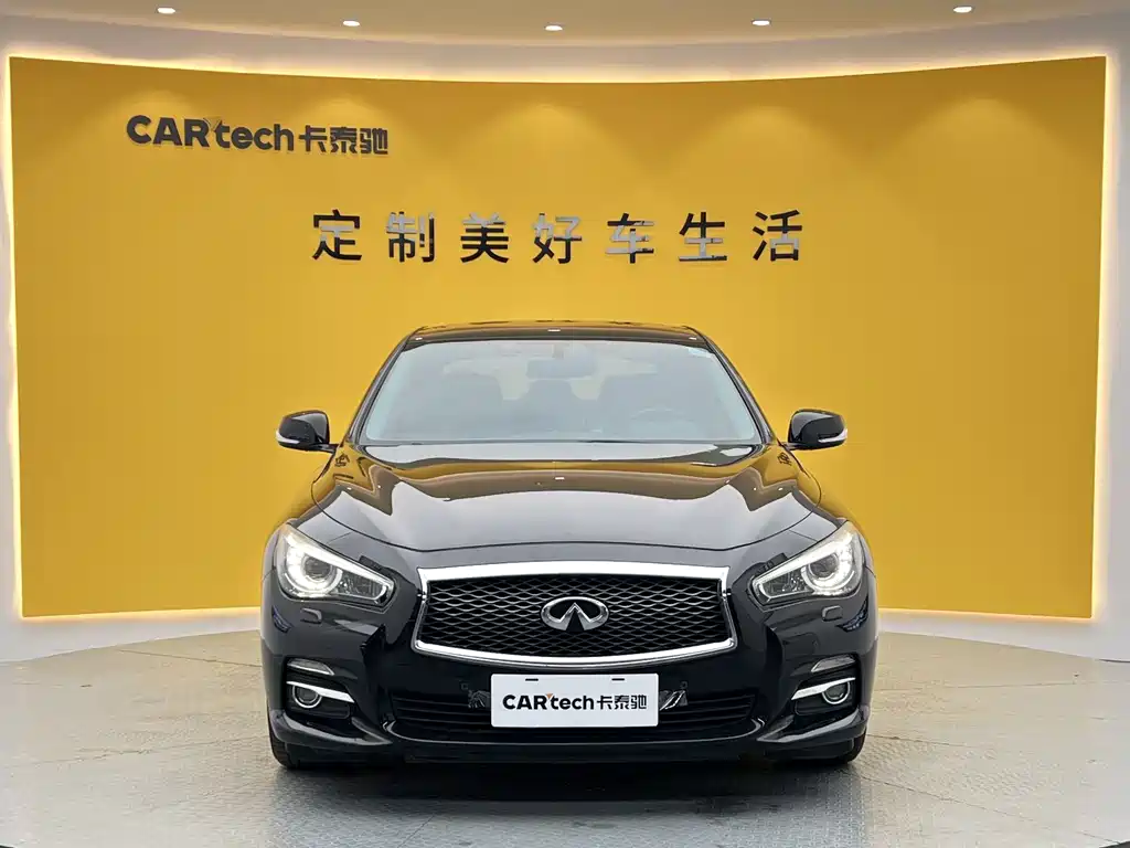 Infiniti Q50 2014 3.7L Comfort