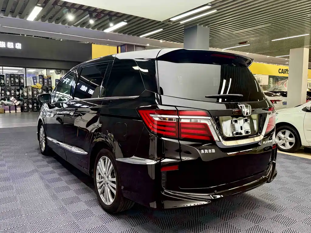 Honda Elysion — миниатюра 12