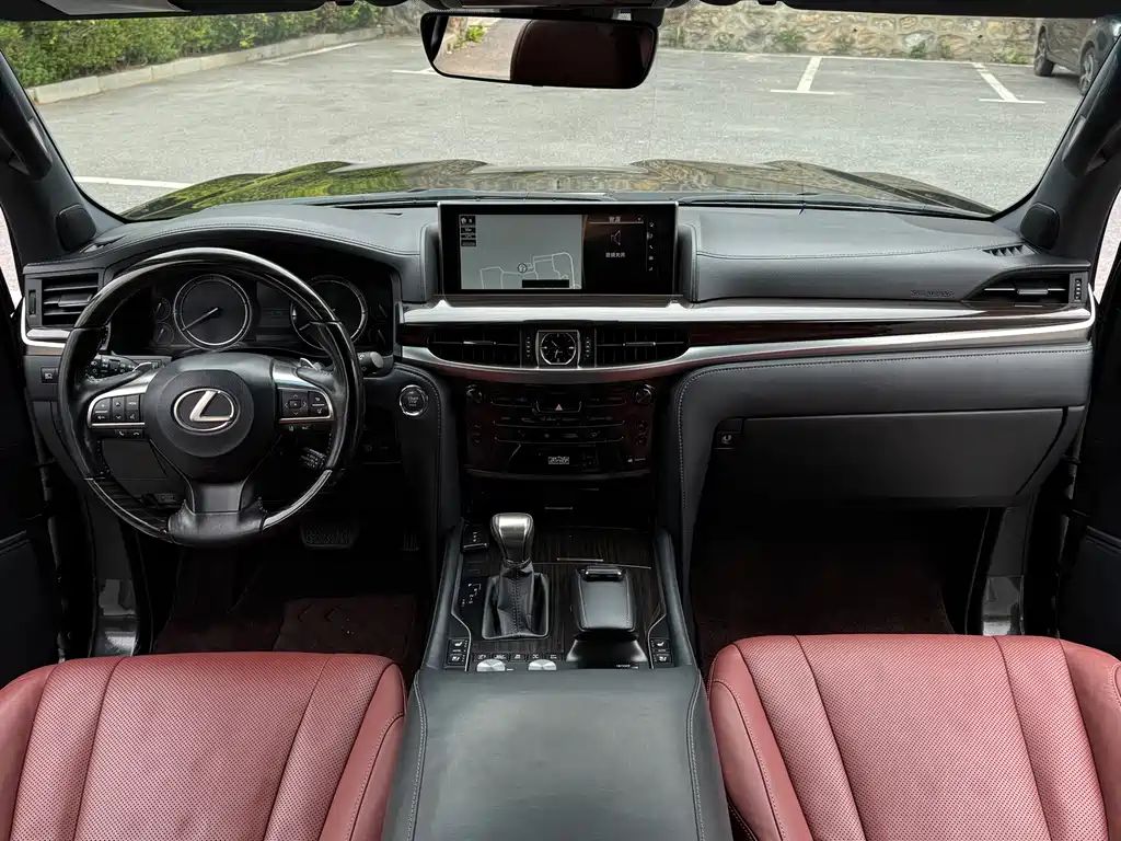 Lexus LX 2017 570 Luxury