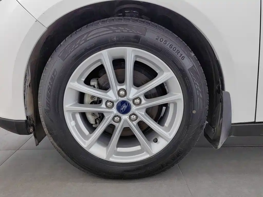 Ford Focus — миниатюра 17
