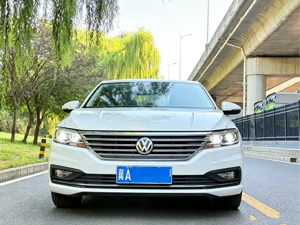 Volkswagen Lavida — миниатюра 2