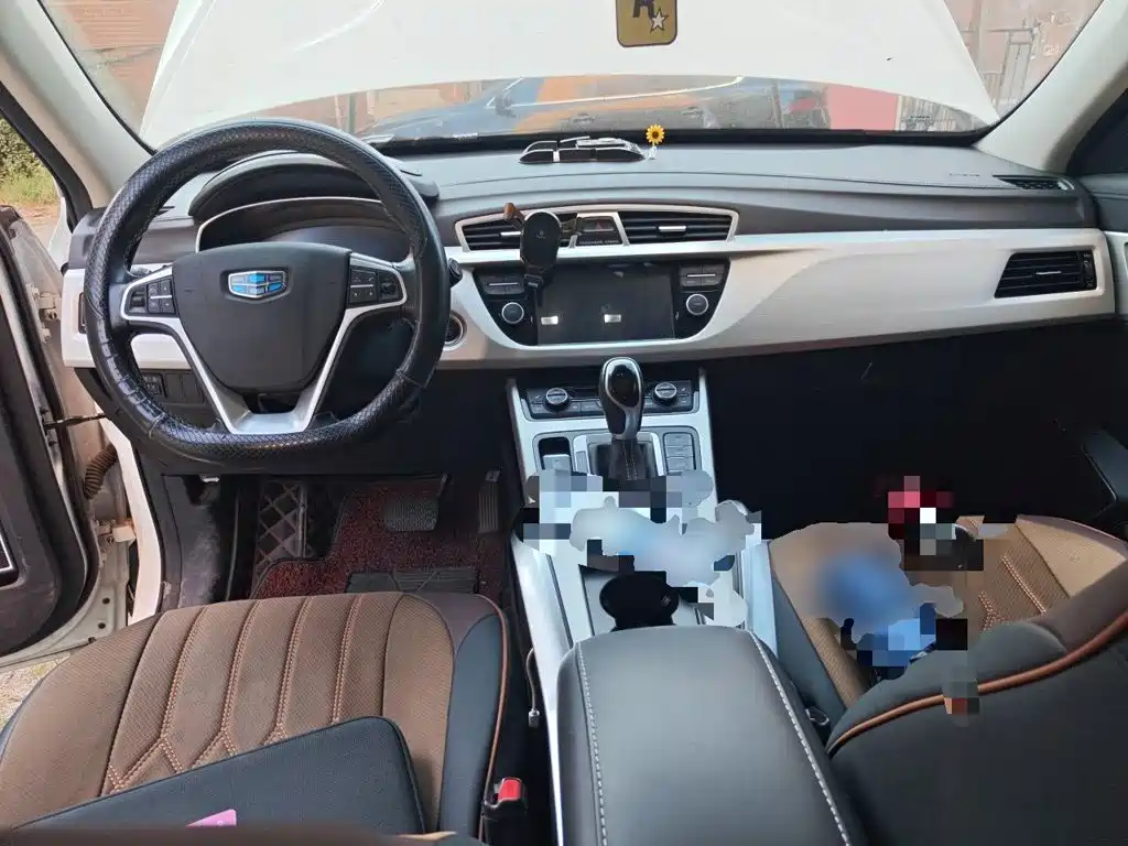 Geely Boyue — миниатюра 5