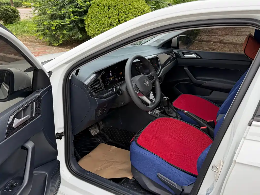 Volkswagen Lavida — миниатюра 4