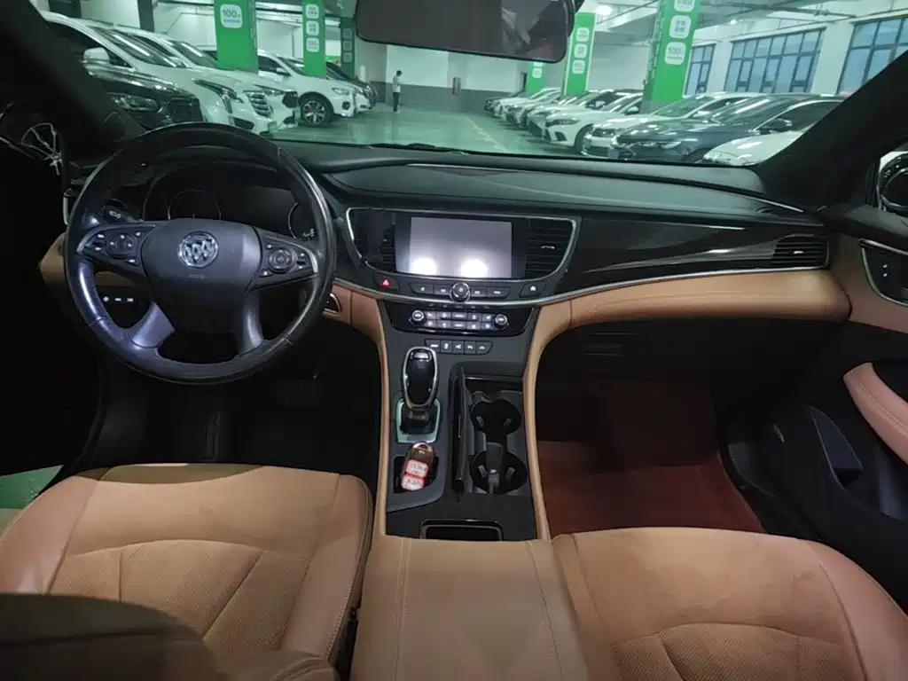 Buick LaCrosse — миниатюра 12