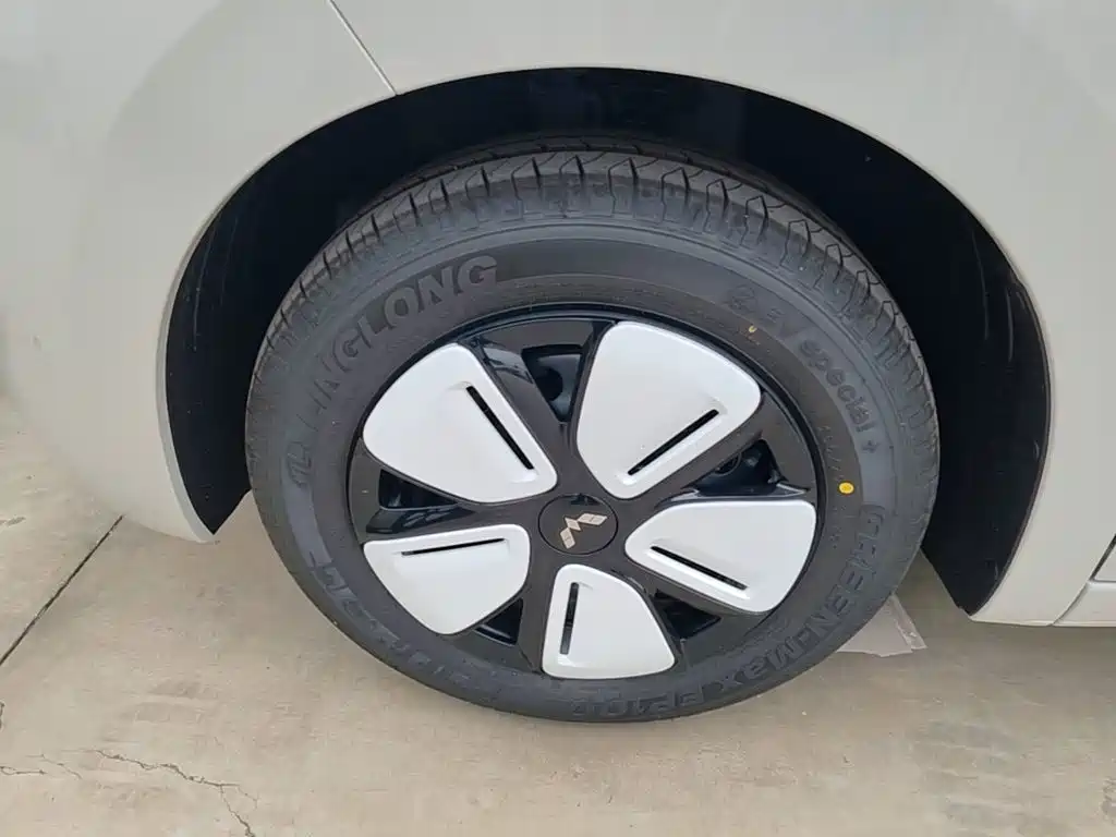 Wuling MINIEV — миниатюра 23