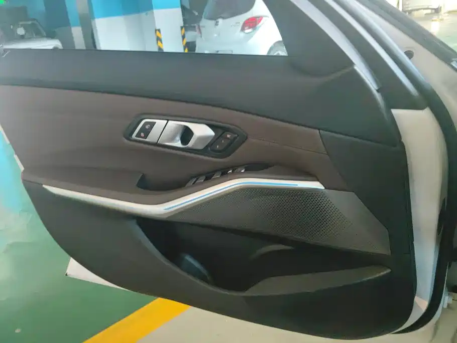 BMW i3 — миниатюра 7