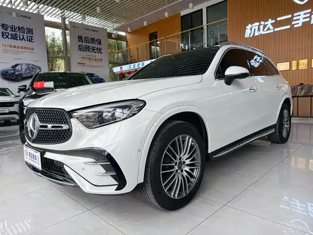 MERCEDES-BENZ GLC