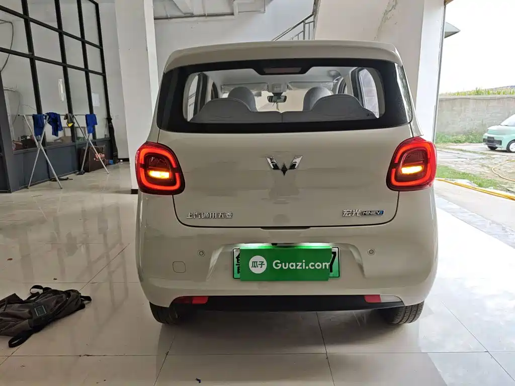 Wuling MINIEV — миниатюра 6