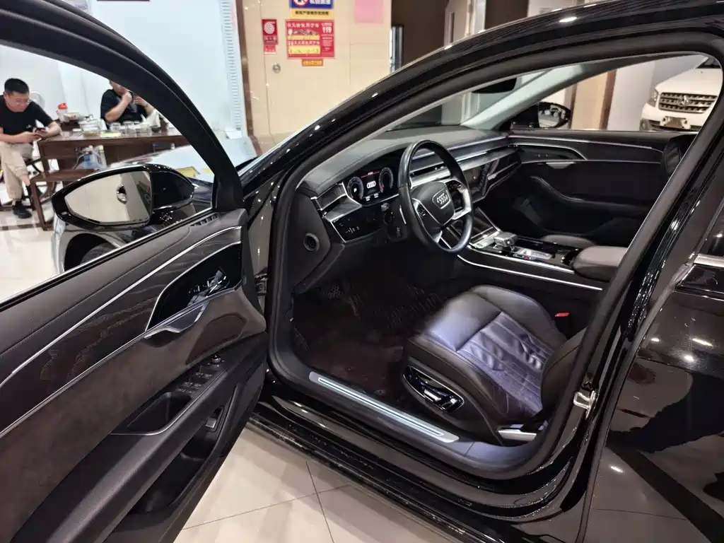 Audi A8 — миниатюра 3