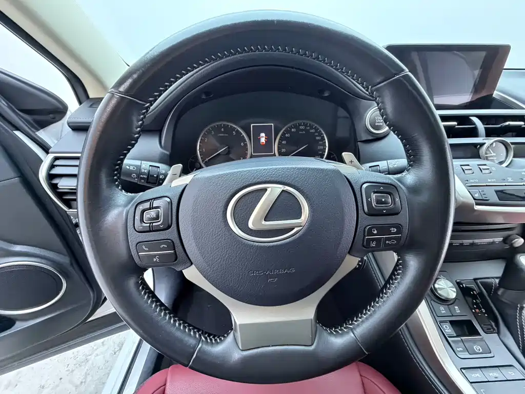 Lexus NX — миниатюра 8