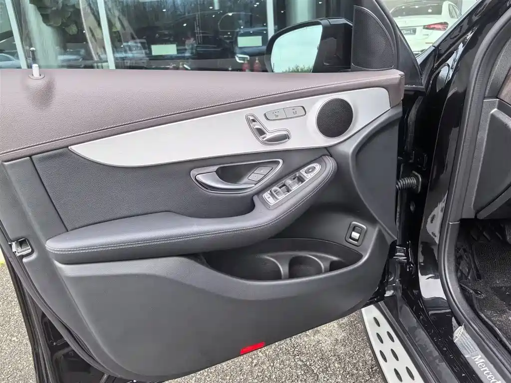 Mercedes-Benz GLC 2021 GLC 260 L 4MATIC