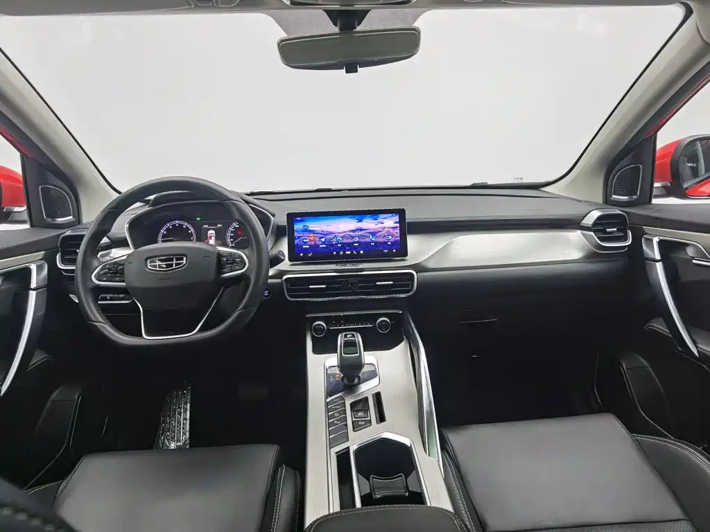 Geely Binyue — миниатюра 5