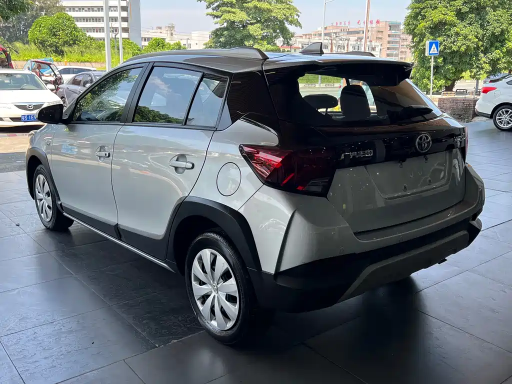 Toyota Yaris L — миниатюра 13