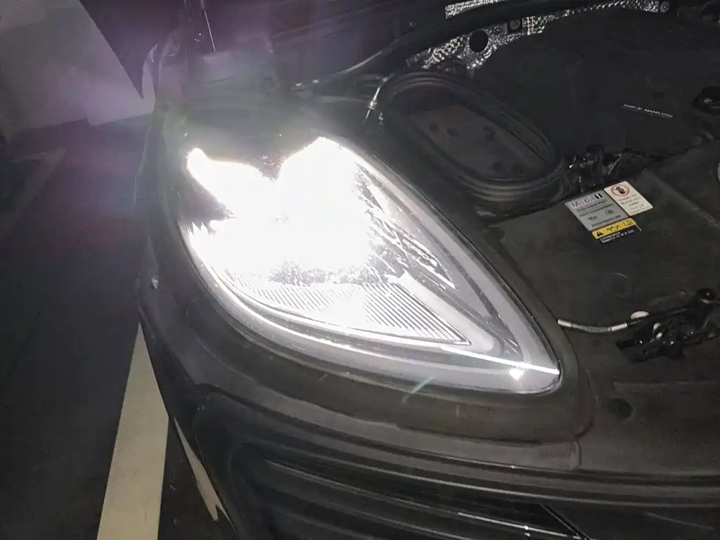 Porsche Macan — миниатюра 7