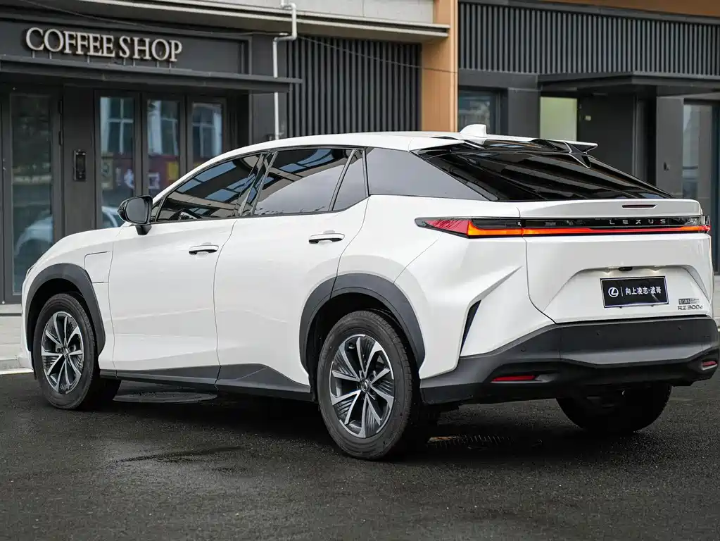 Lexus RZ — миниатюра 6