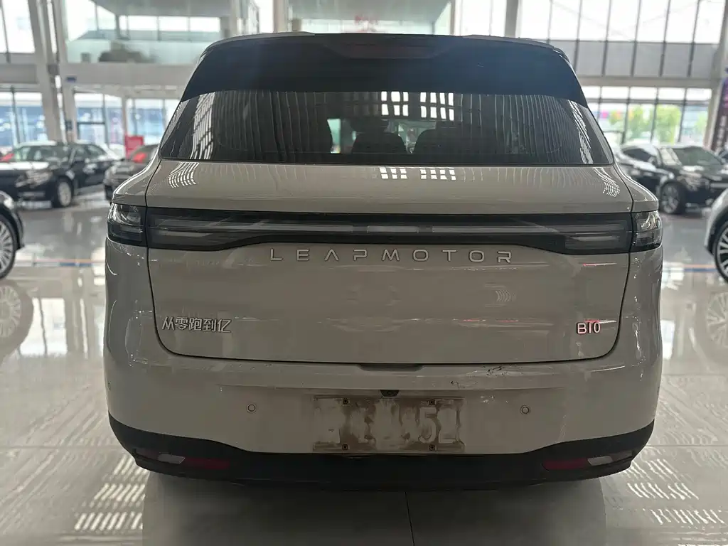 Leapmotor Leapmotor B10 — миниатюра 14
