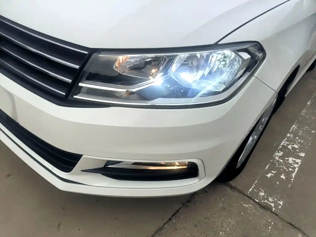 Volkswagen Santana — миниатюра 24