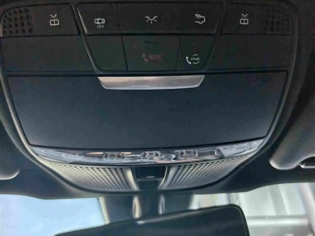 Mercedes-Benz E-Class — миниатюра 14