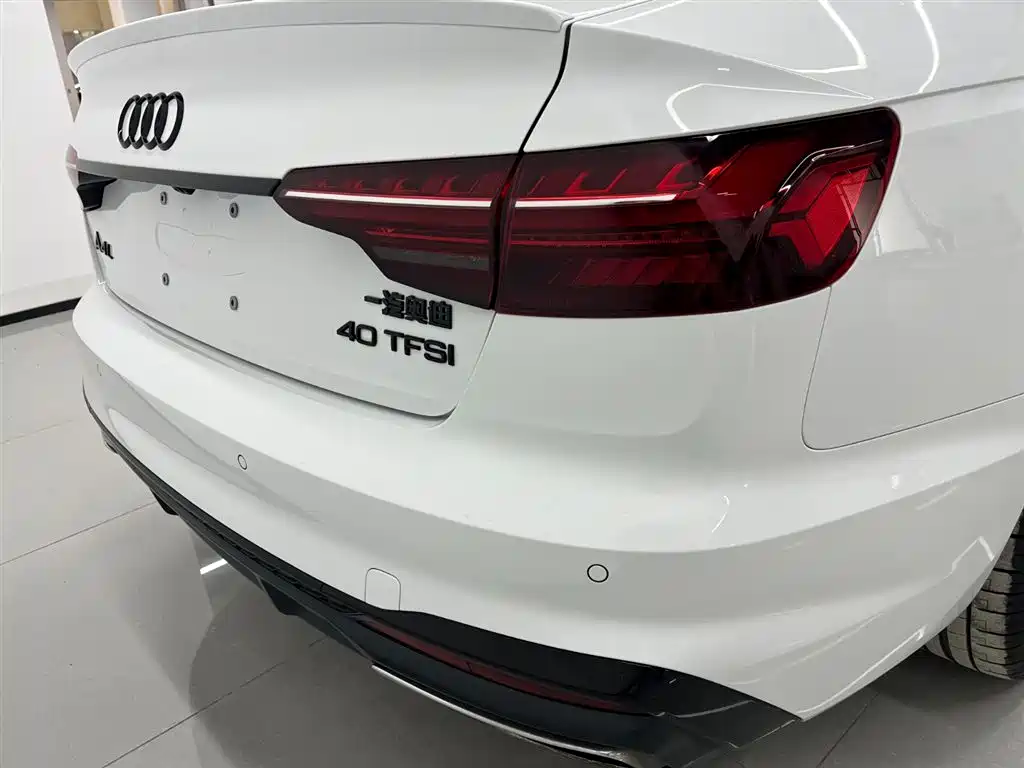 Audi A4L id 4622391 из Китая 16