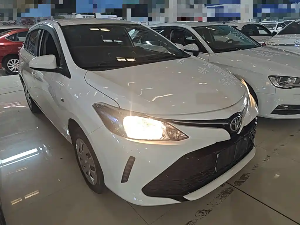 Toyota Vios FS — миниатюра 4