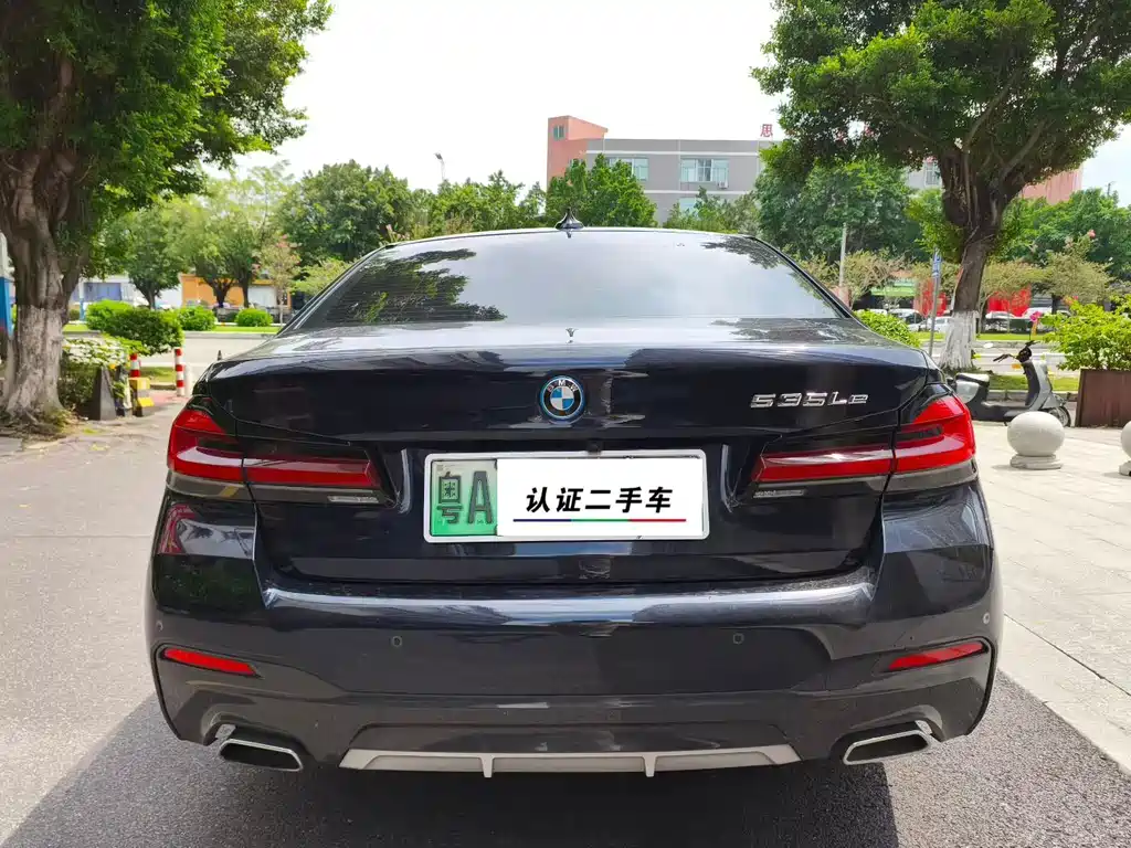 BMW 5 Series New Energy — миниатюра 3